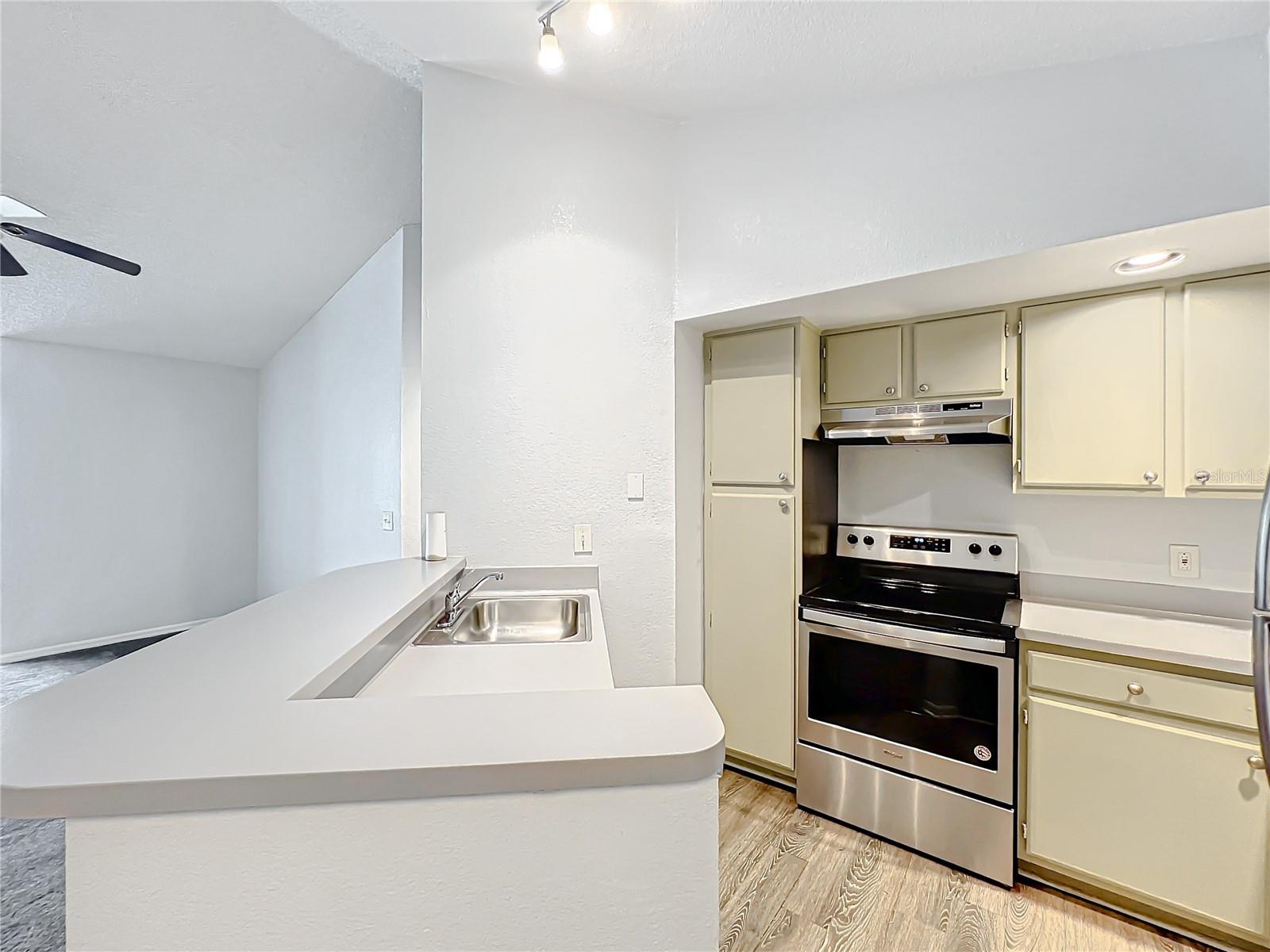 4540 COMMANDER DR #2236, ORLANDO, FL, 32822