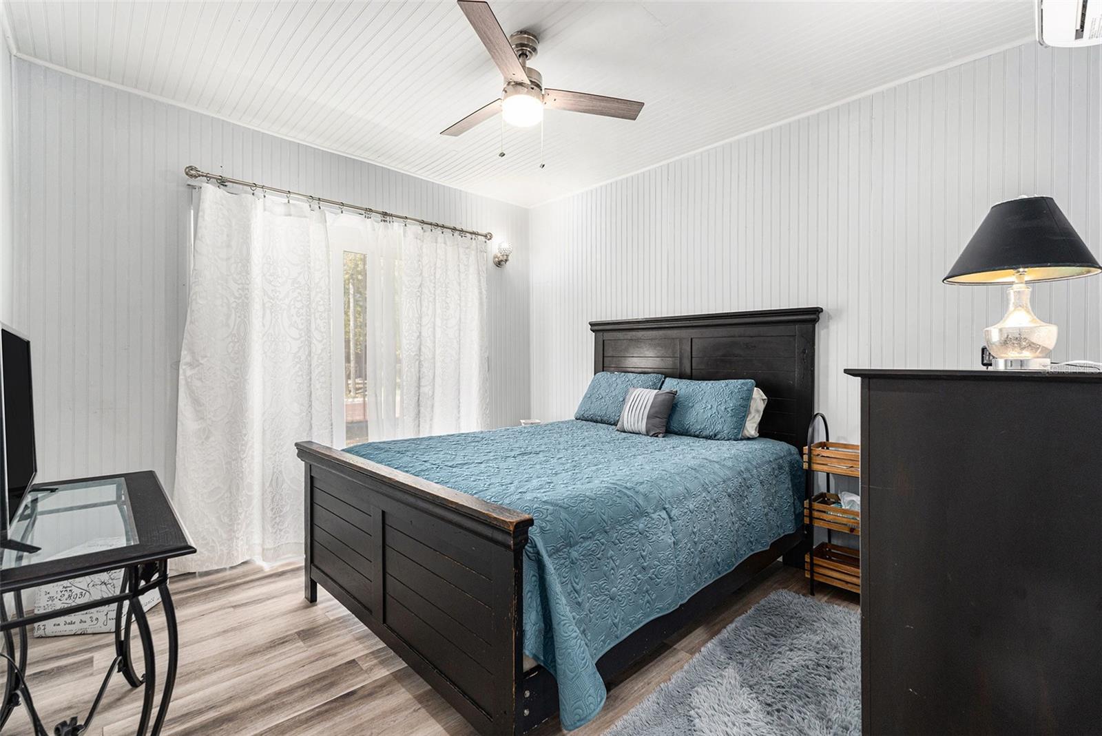 270 4TH ST NW #A&B, LARGO, FL, 33770