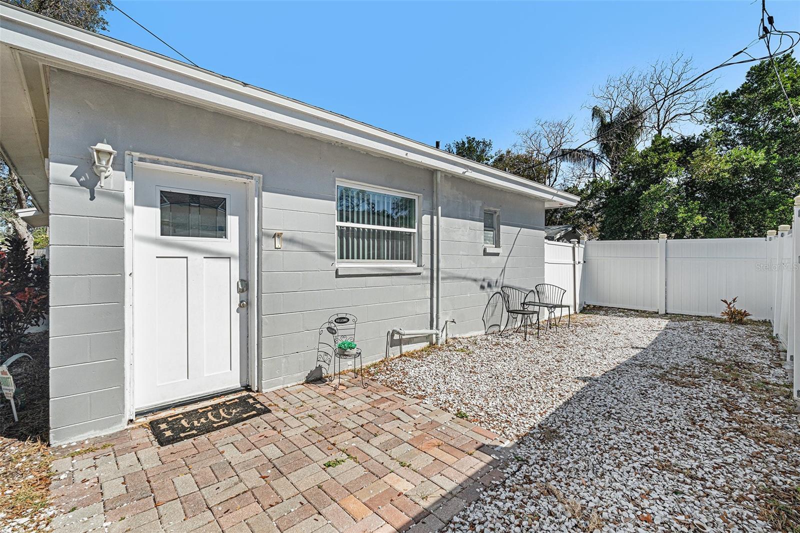 270 4TH ST NW #A&B, LARGO, FL, 33770