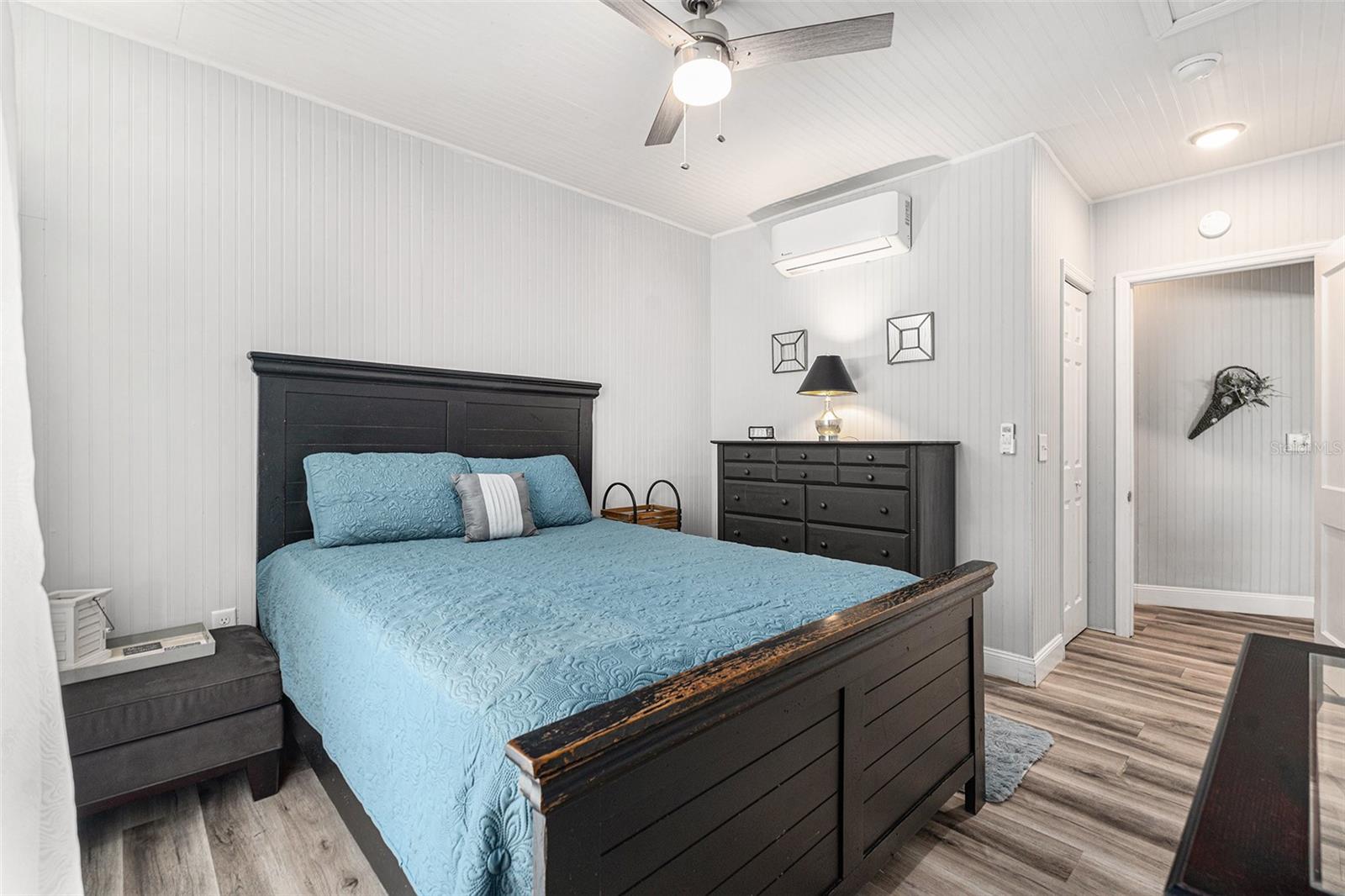 270 4TH ST NW #A&B, LARGO, FL, 33770