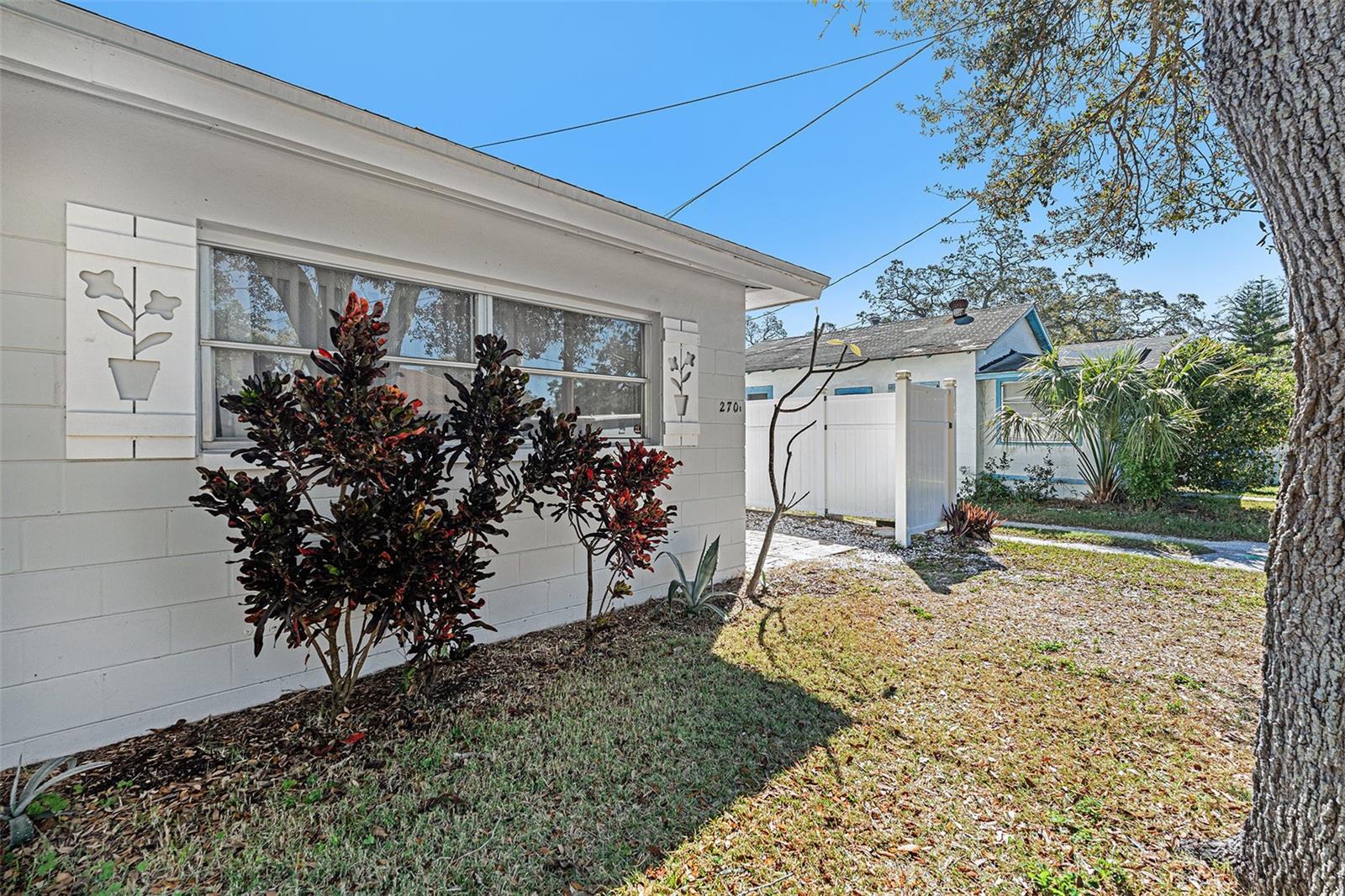 270 4TH ST NW #A&B, LARGO, FL, 33770