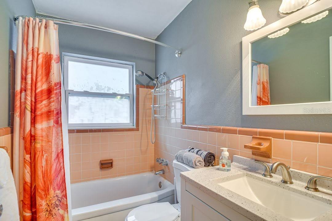 270 4TH ST NW #A&B, LARGO, FL, 33770