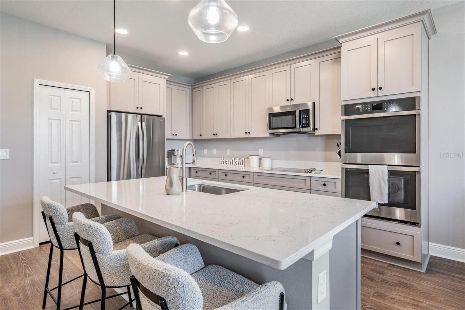 31803 ASBURY AVE, WESLEY CHAPEL, FL, 33545