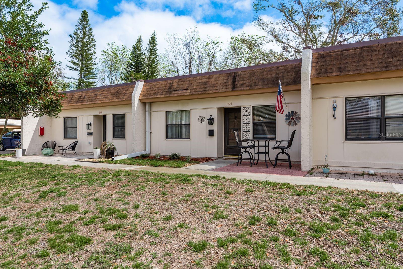 TB8353399 Property Photo