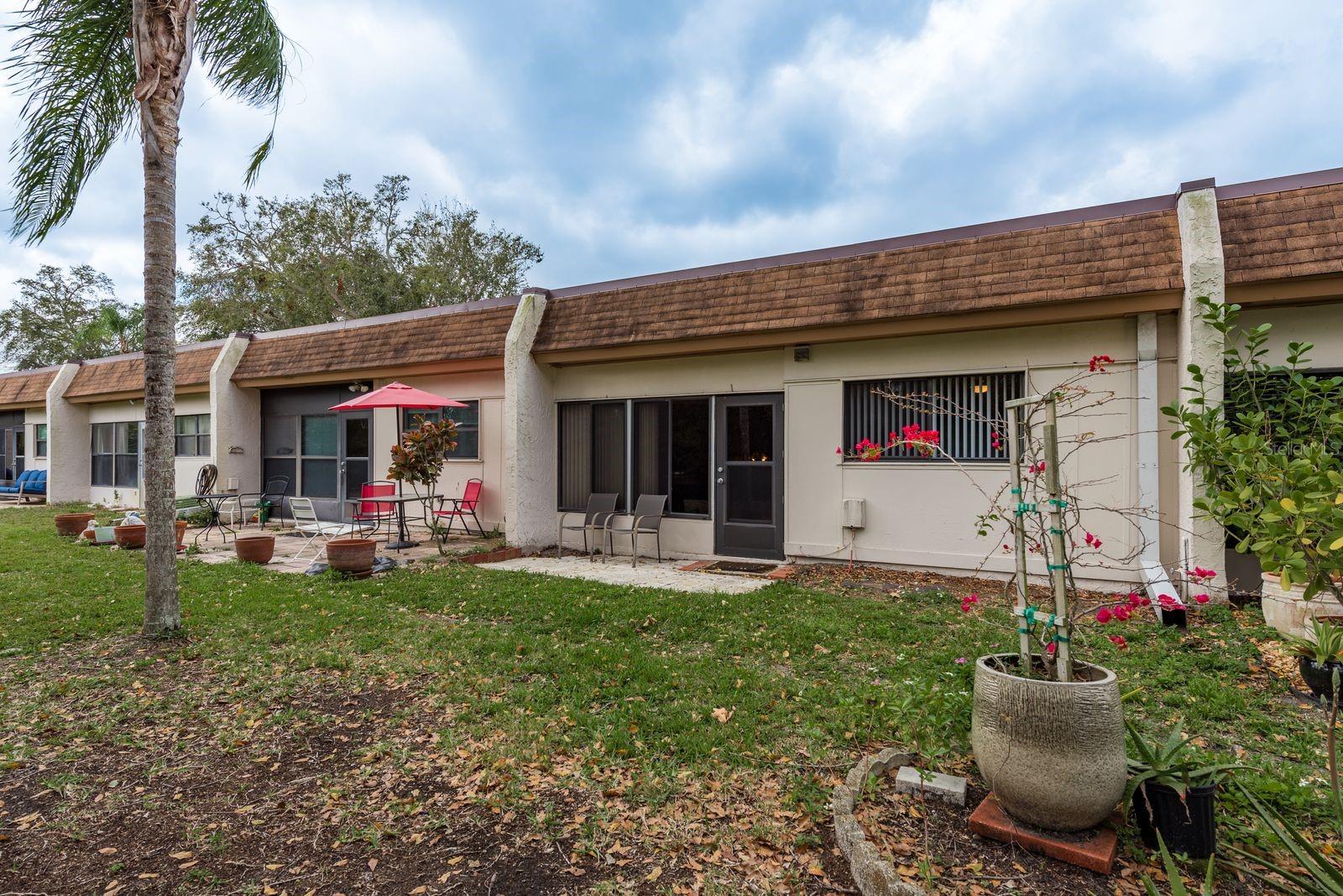 TB8353399 Property Photo