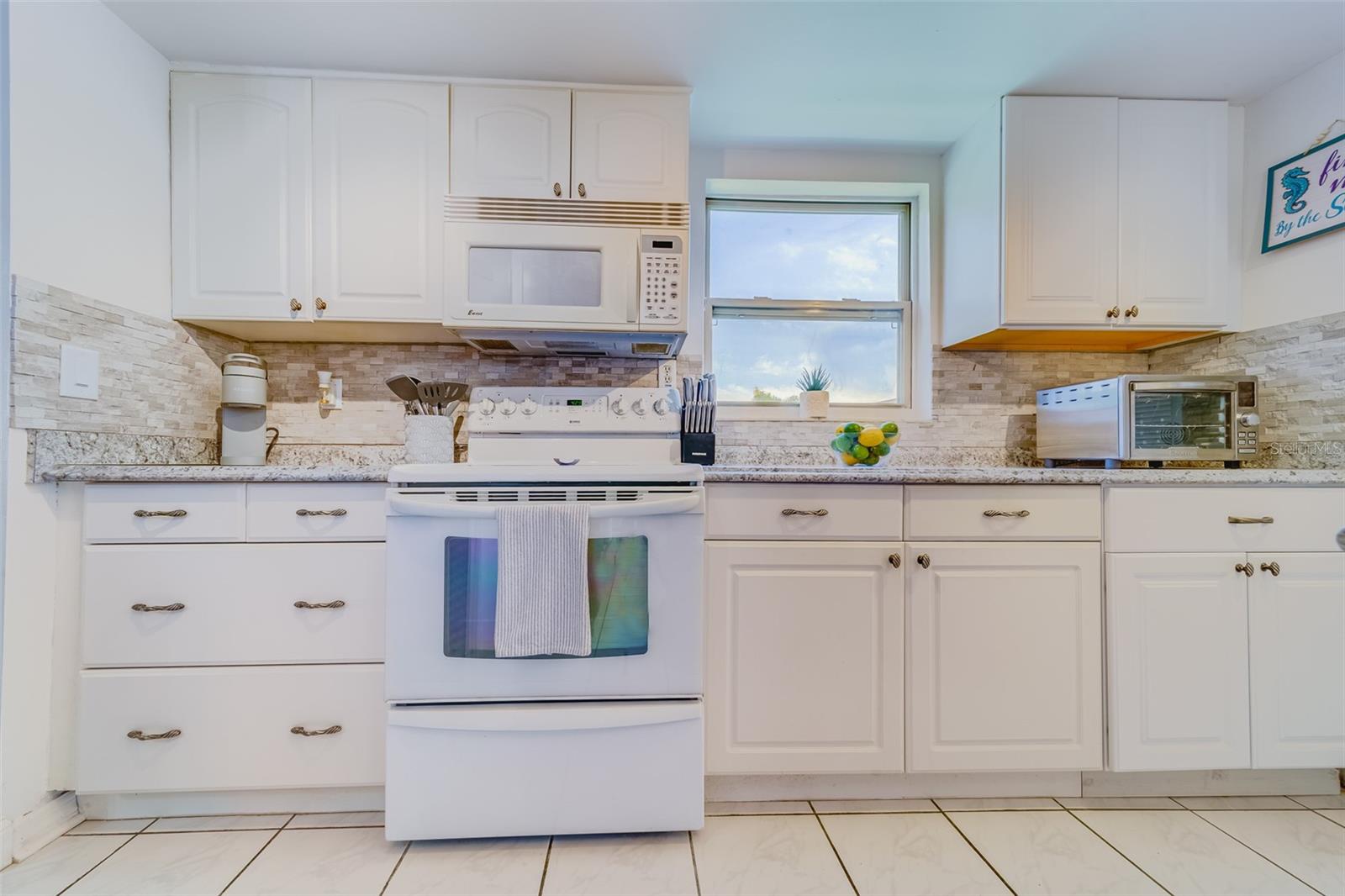 7701 STARKEY RD #208, SEMINOLE, FL, 33777