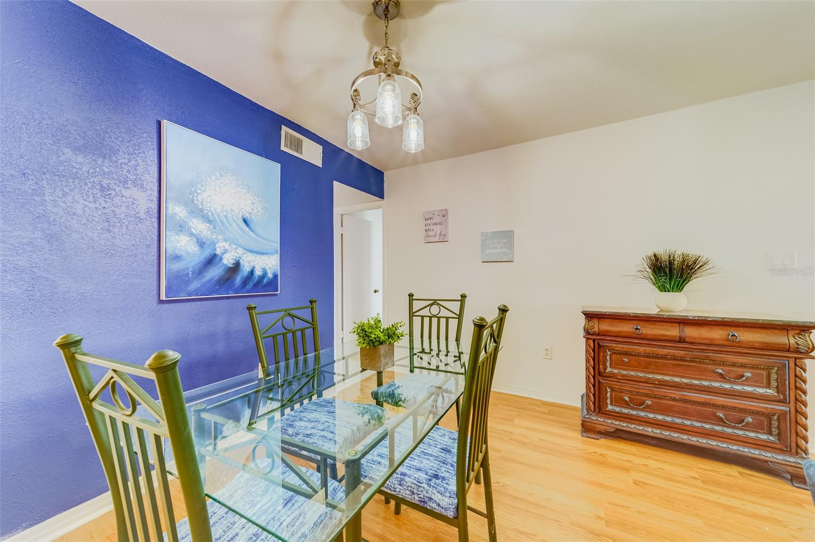 7701 STARKEY RD #208, SEMINOLE, FL, 33777