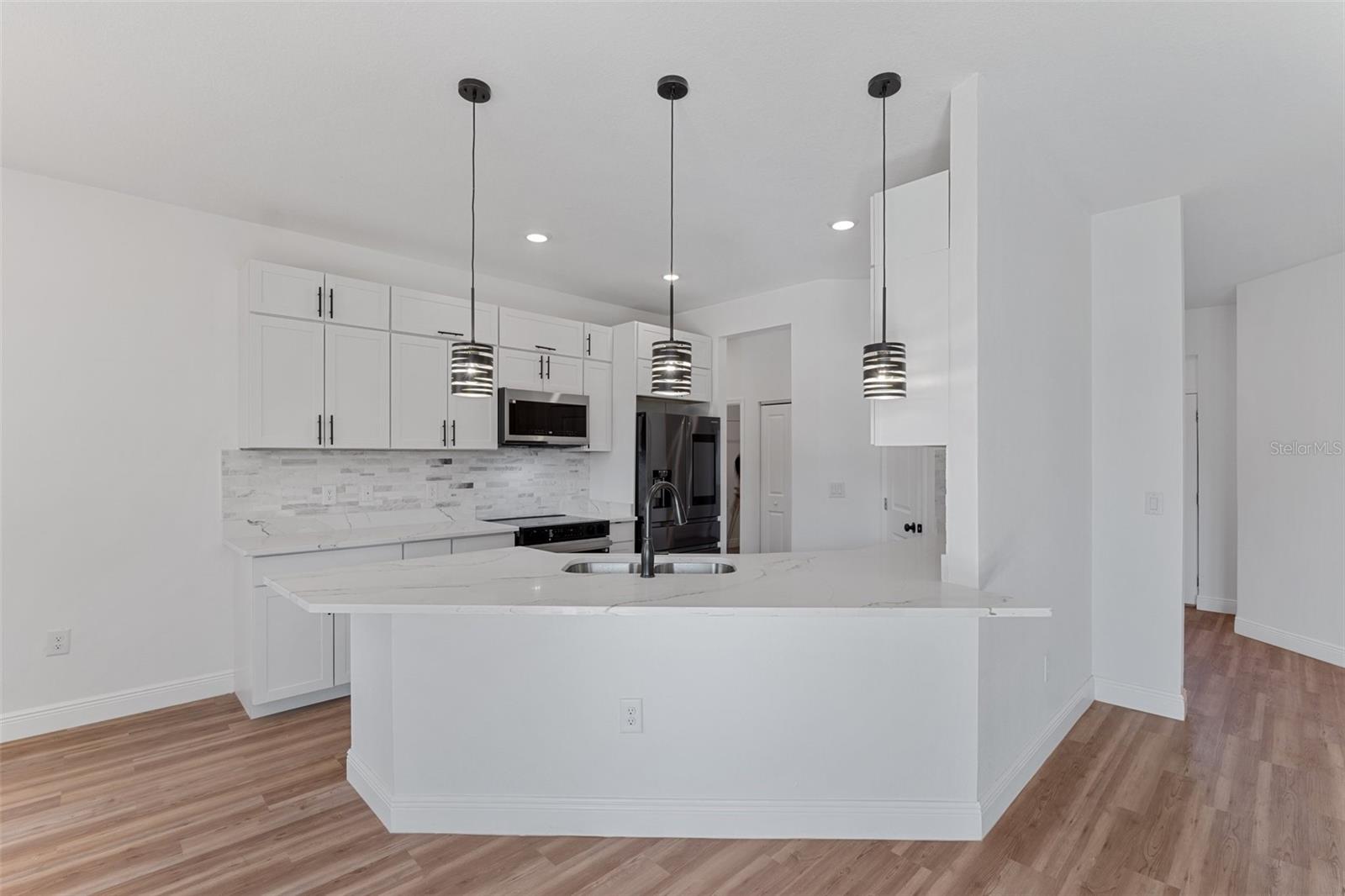 204 SANDRA AVE, BRANDON, FL, 33510