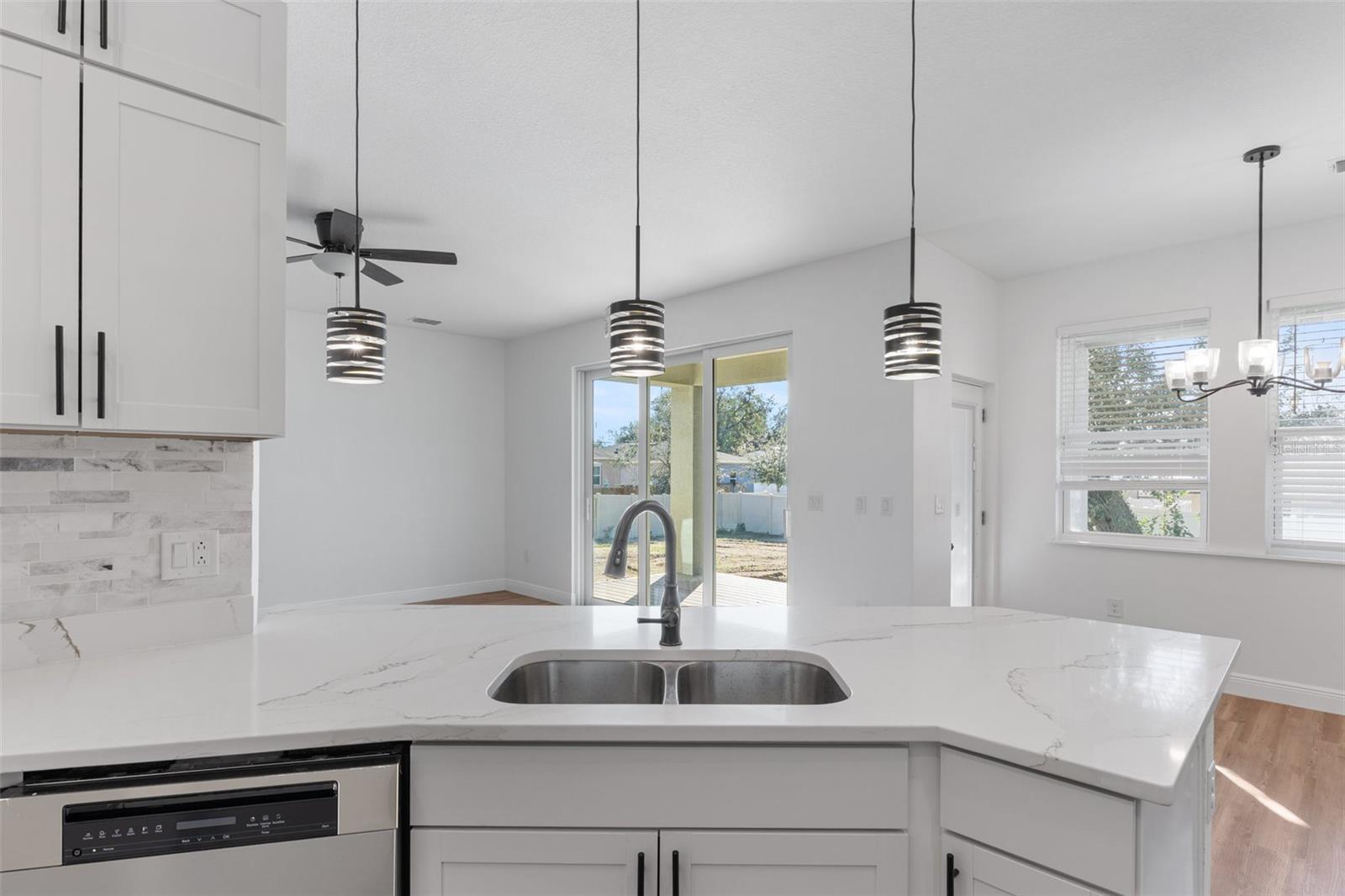 204 SANDRA AVE, BRANDON, FL, 33510