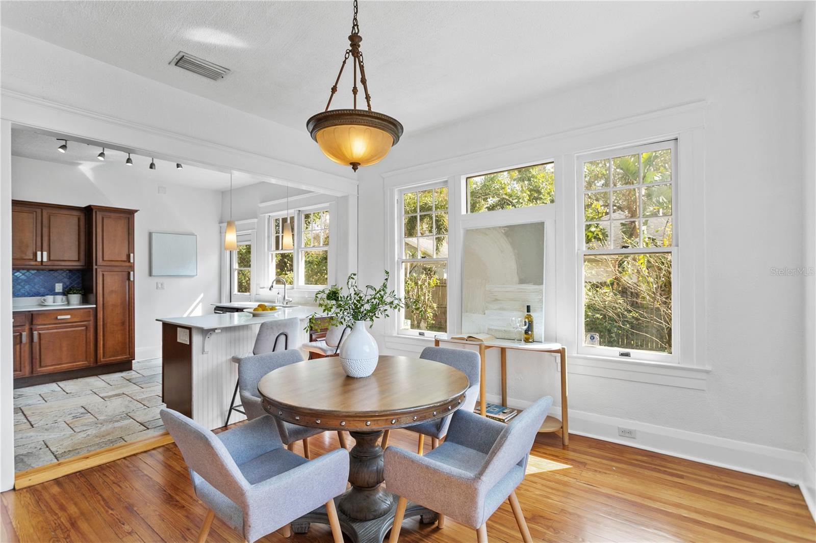 6705 N NAVIN AVE, TAMPA, FL, 33604