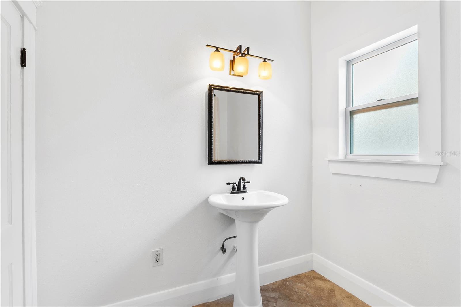 6705 N NAVIN AVE, TAMPA, FL, 33604