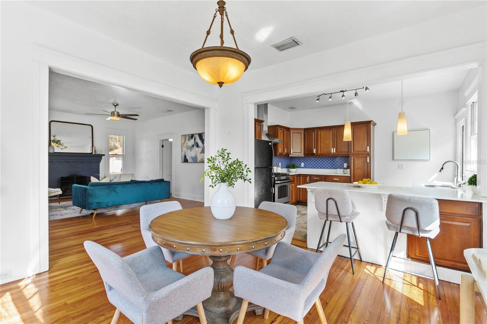 6705 N NAVIN AVE, TAMPA, FL, 33604