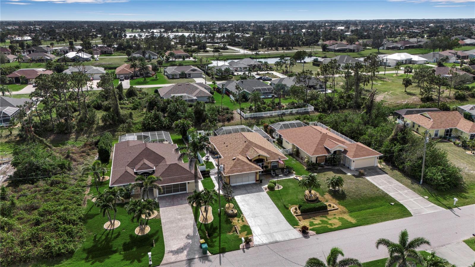 127 JENNIFER DR, ROTONDA WEST, FL, 33947