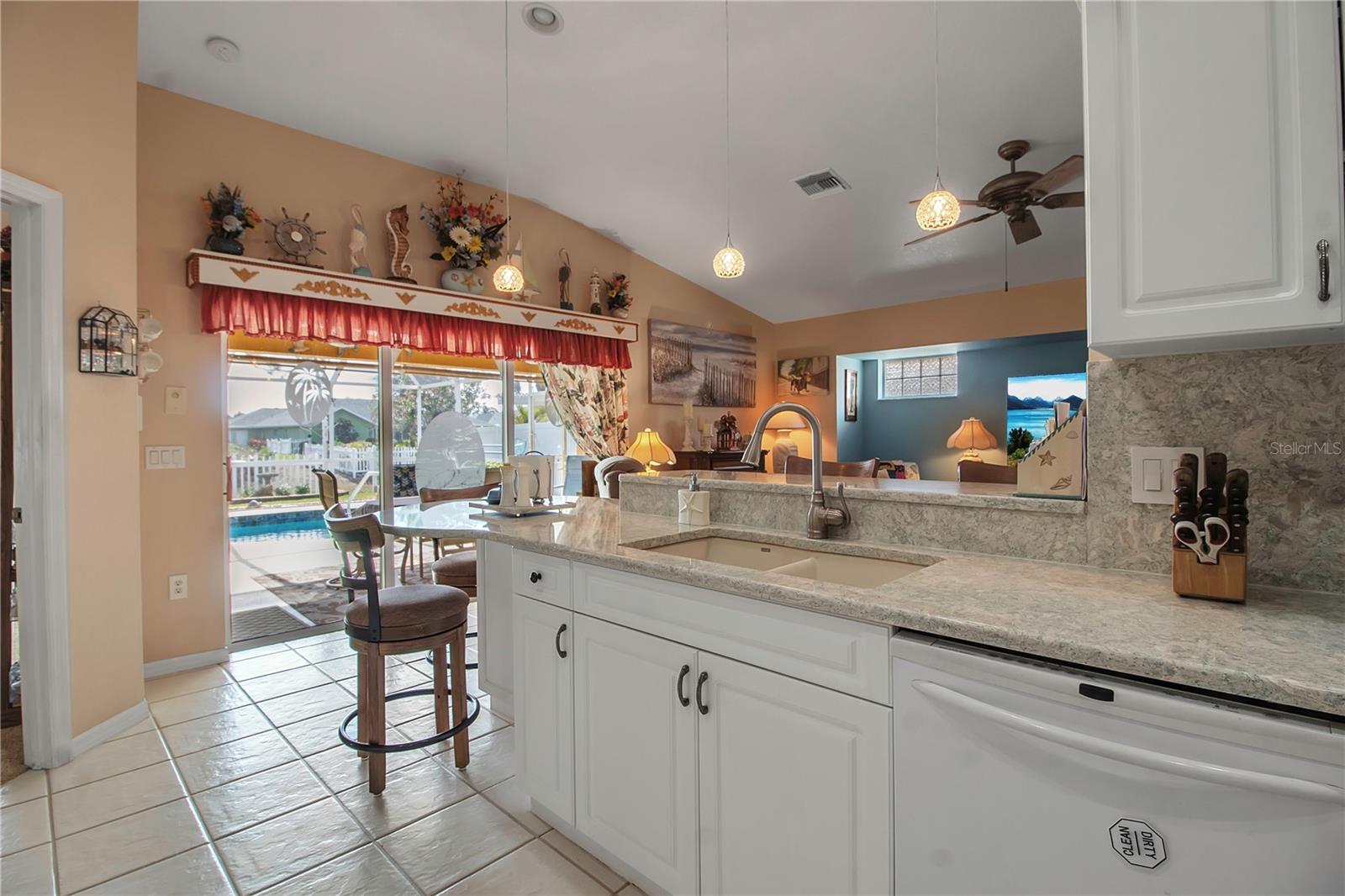 127 JENNIFER DR, ROTONDA WEST, FL, 33947