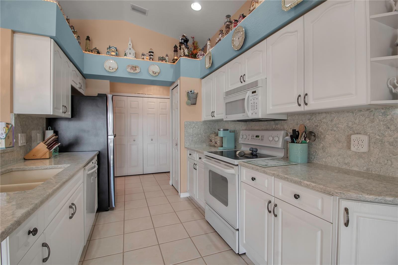 127 JENNIFER DR, ROTONDA WEST, FL, 33947