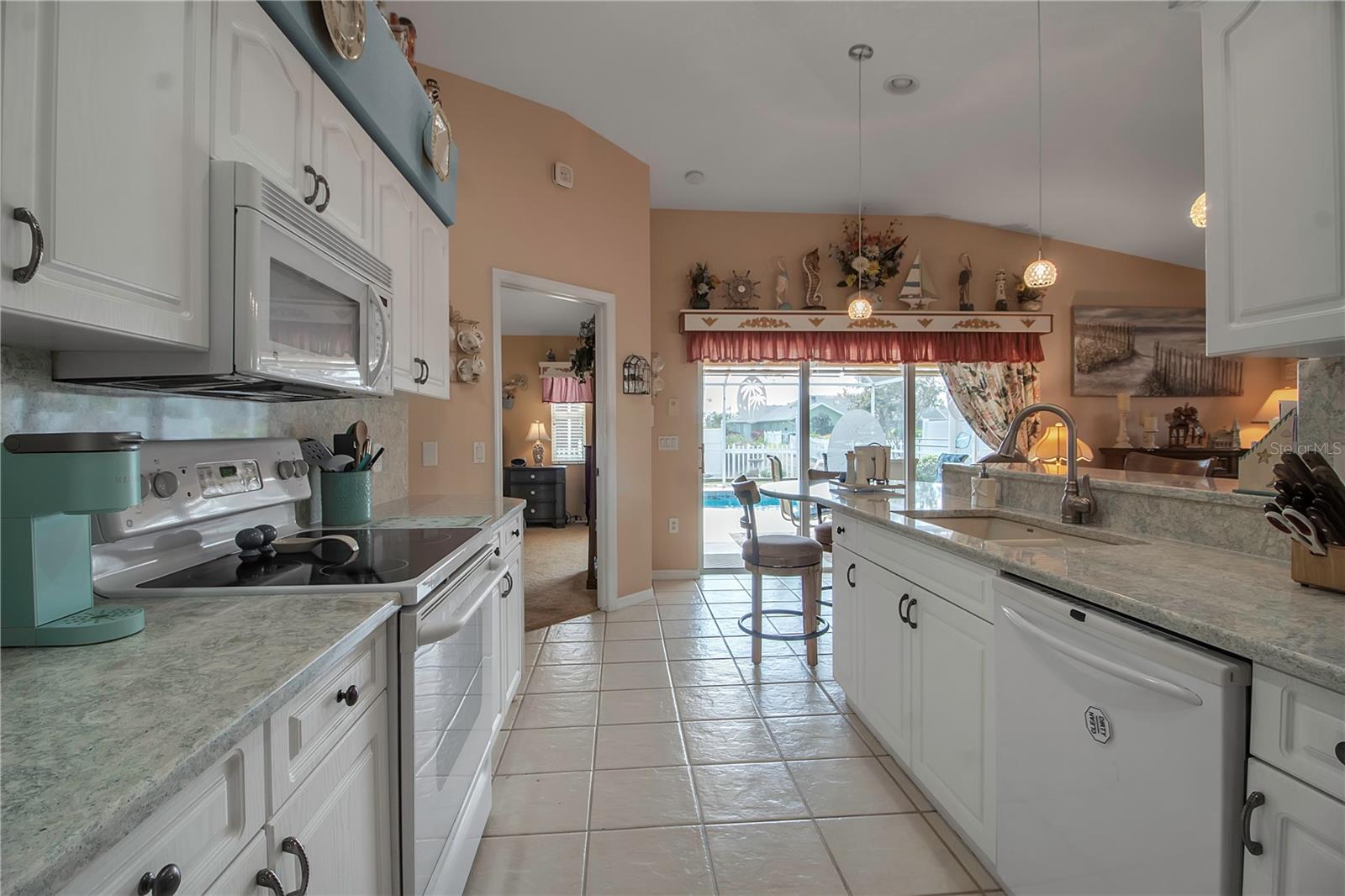 127 JENNIFER DR, ROTONDA WEST, FL, 33947