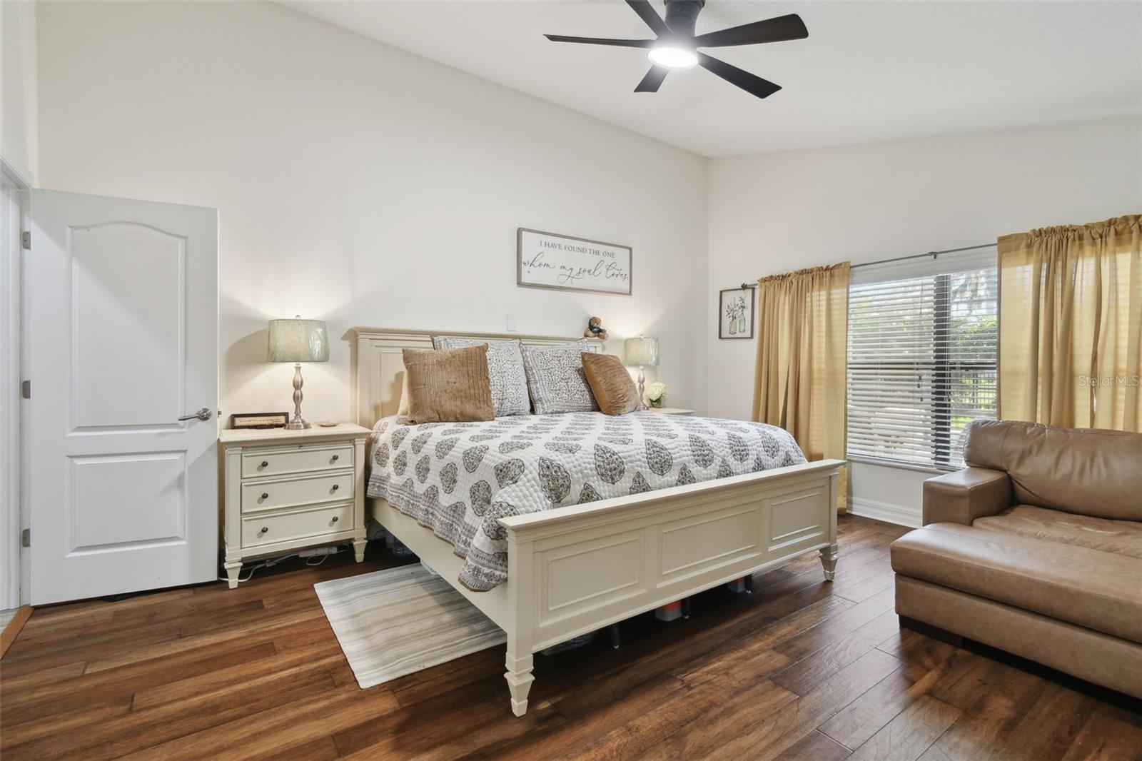 15721 STARLING WATER DR, LITHIA, FL, 33547