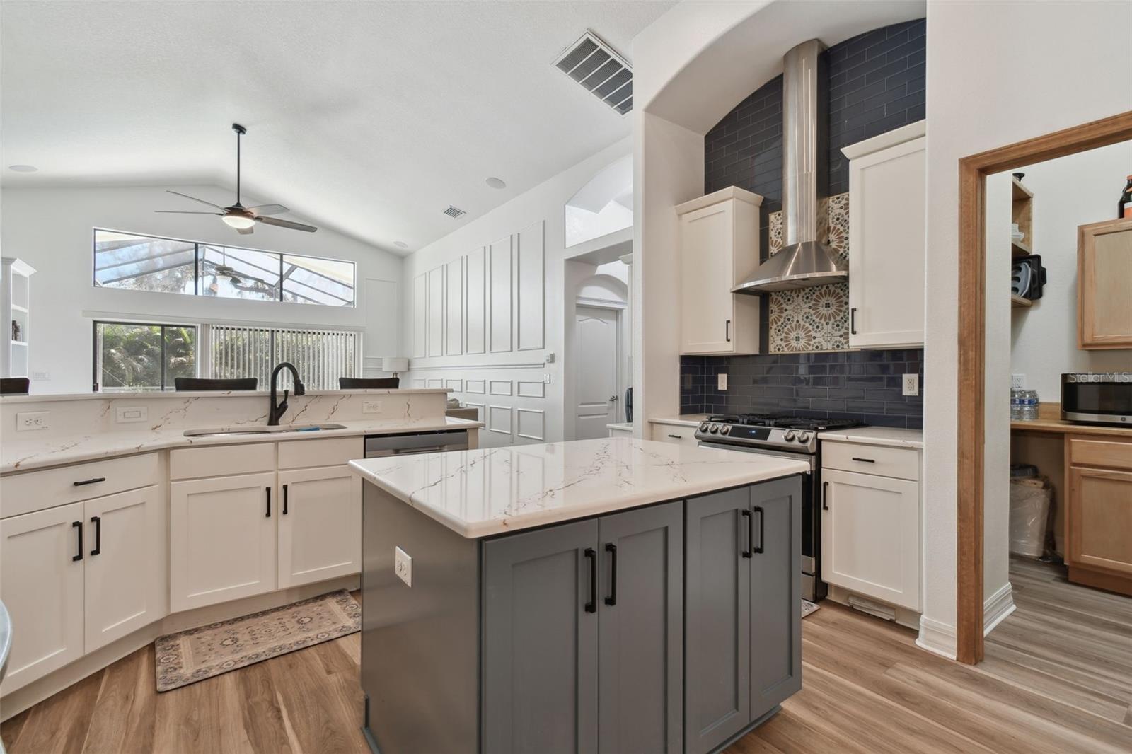 15721 STARLING WATER DR, LITHIA, FL, 33547