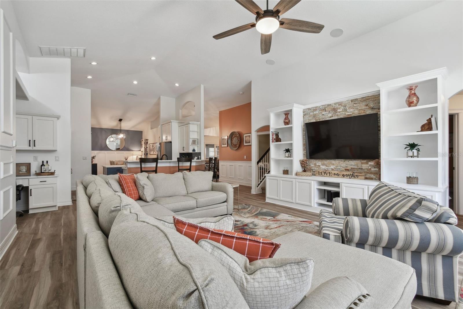 15721 STARLING WATER DR, LITHIA, FL, 33547