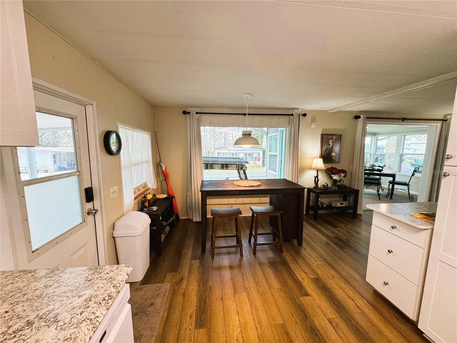 106 ROYAL PALM DR, LEESBURG, FL, 34748