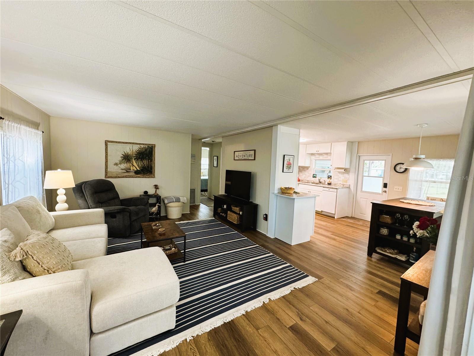 106 ROYAL PALM DR, LEESBURG, FL, 34748