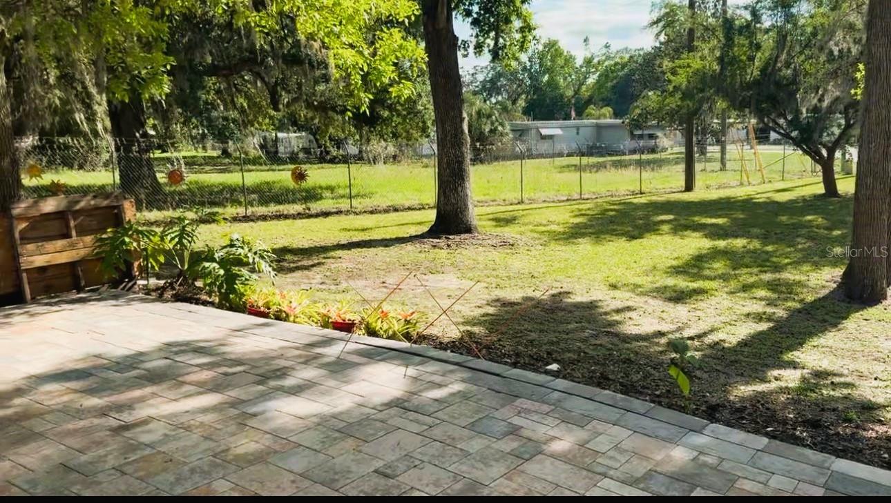 106 ROYAL PALM DR, LEESBURG, FL, 34748