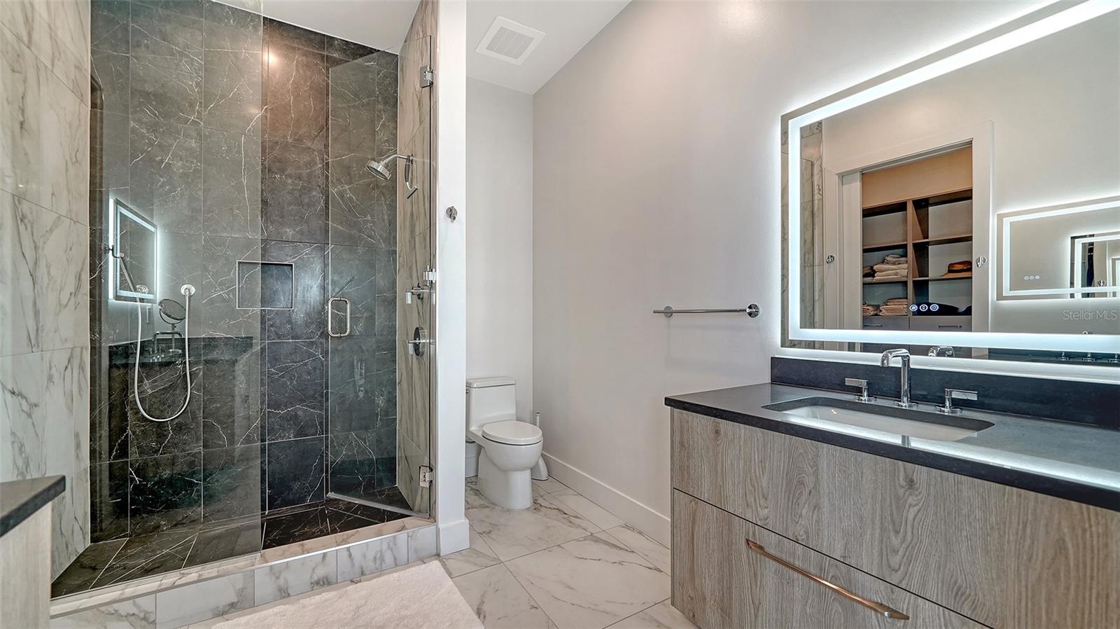 33 S PALM AVE #0804, SARASOTA, FL, 34236