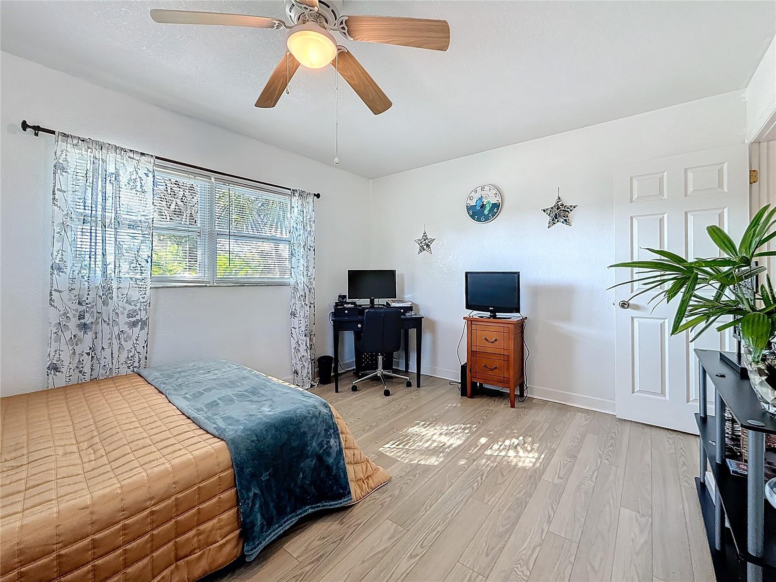 4100 NARVAREZ WAY S, ST PETERSBURG, FL, 33712