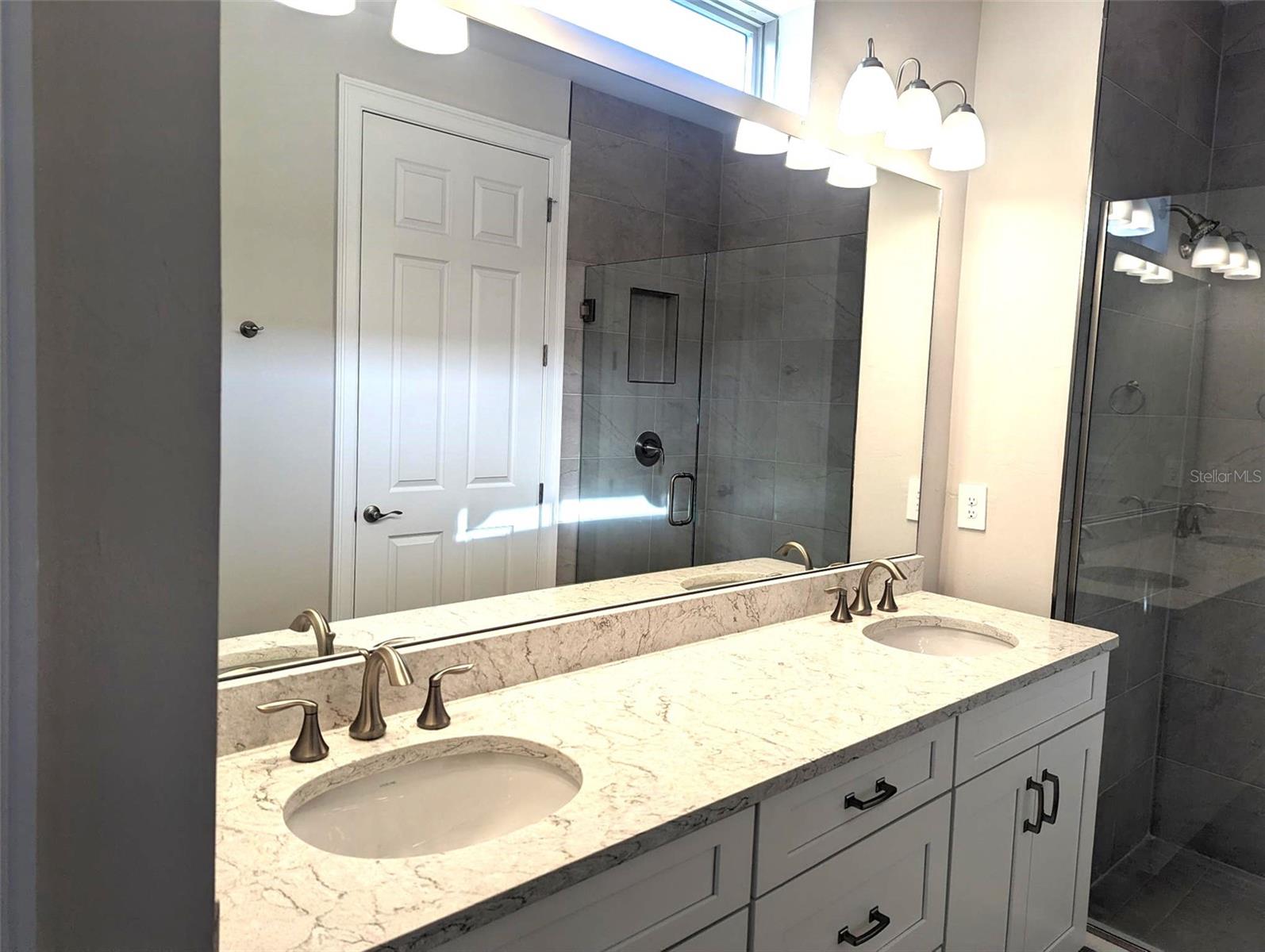 700 MARAVIYA BLVD, NOKOMIS, FL, 34275