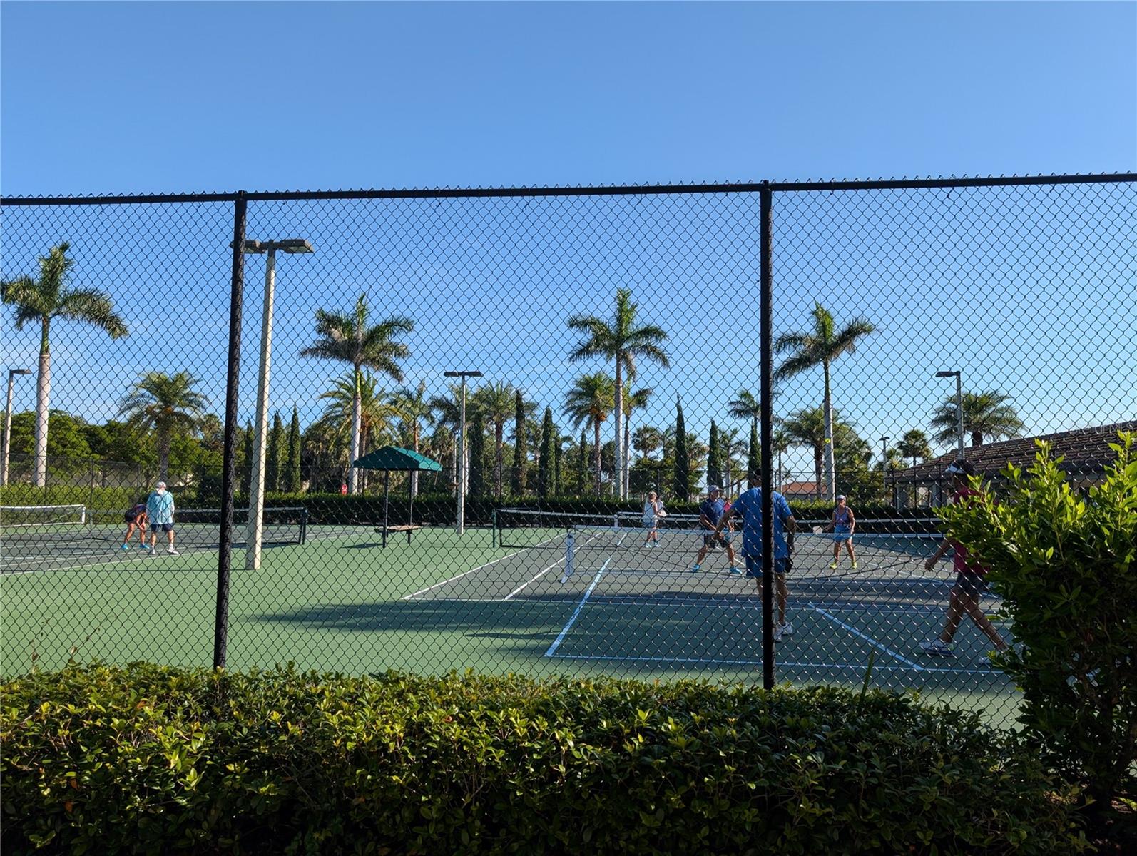 700 MARAVIYA BLVD, NOKOMIS, FL, 34275