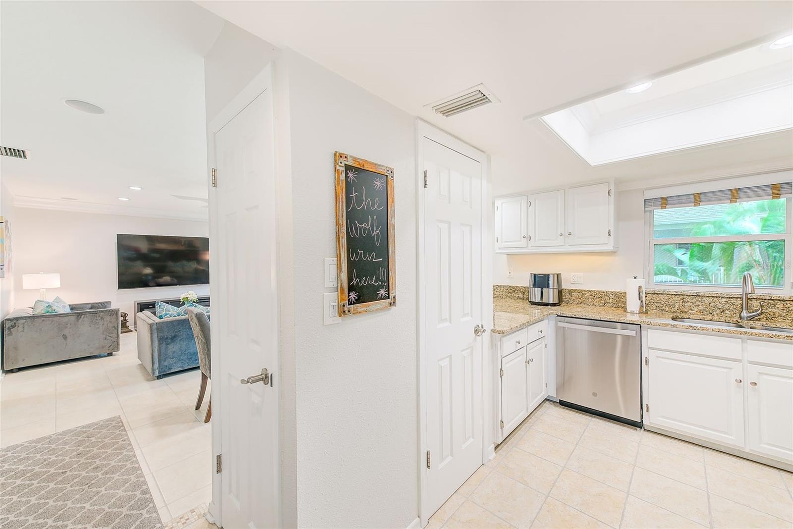 8810 BAY POINTE DR #B209, TAMPA, FL, 33615