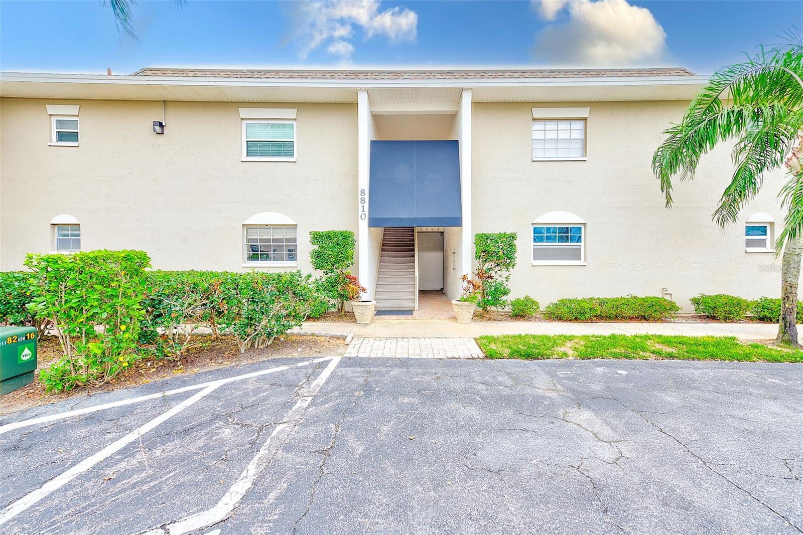 8810 BAY POINTE DR #B209, TAMPA, FL, 33615