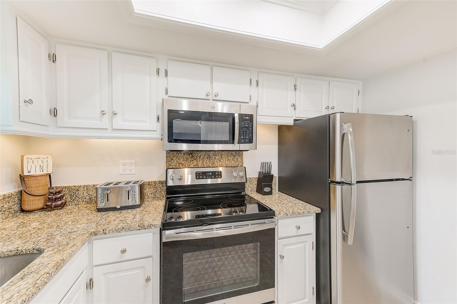 8810 BAY POINTE DR #B209, TAMPA, FL, 33615