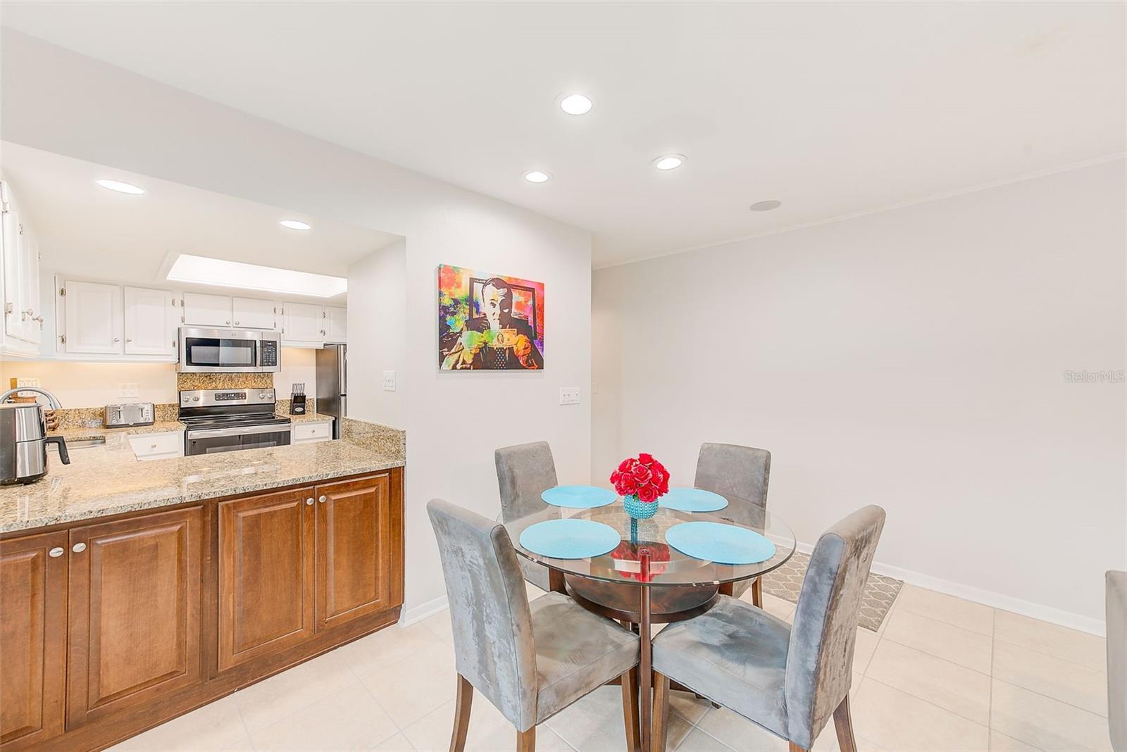 8810 BAY POINTE DR #B209, TAMPA, FL, 33615