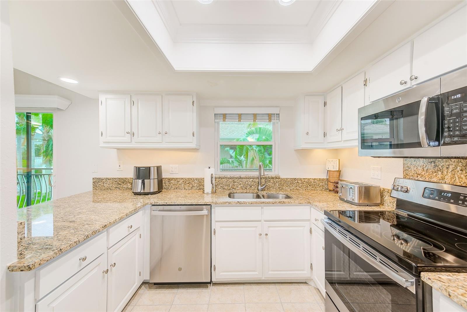 8810 BAY POINTE DR #B209, TAMPA, FL, 33615