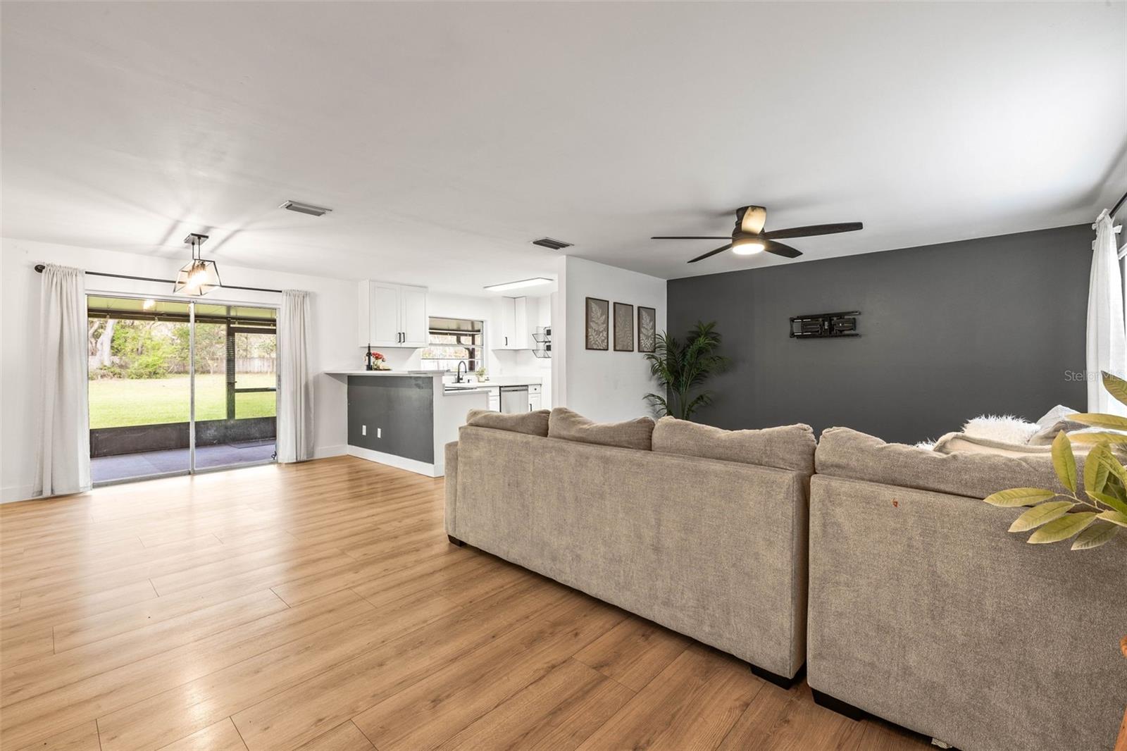 18802 CARR DR, LUTZ, FL, 33559