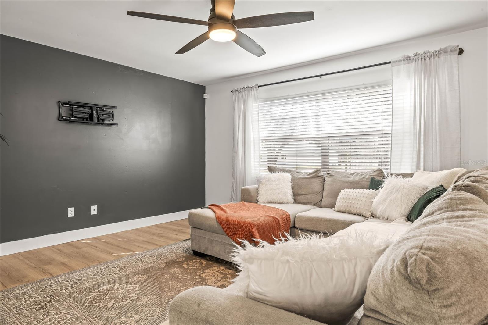 18802 CARR DR, LUTZ, FL, 33559