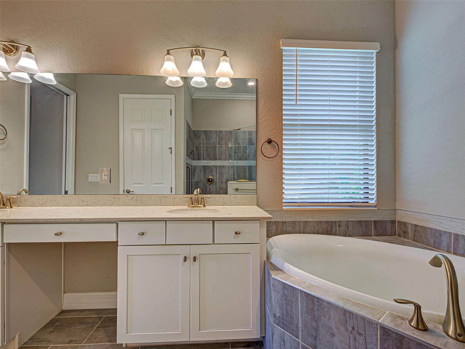 23415 WAVERLY CIR, VENICE, FL, 34293