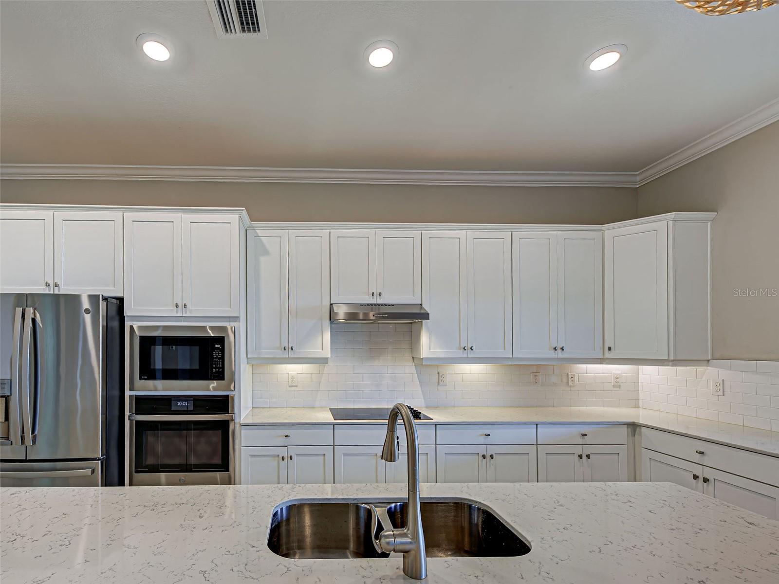 23415 WAVERLY CIR, VENICE, FL, 34293