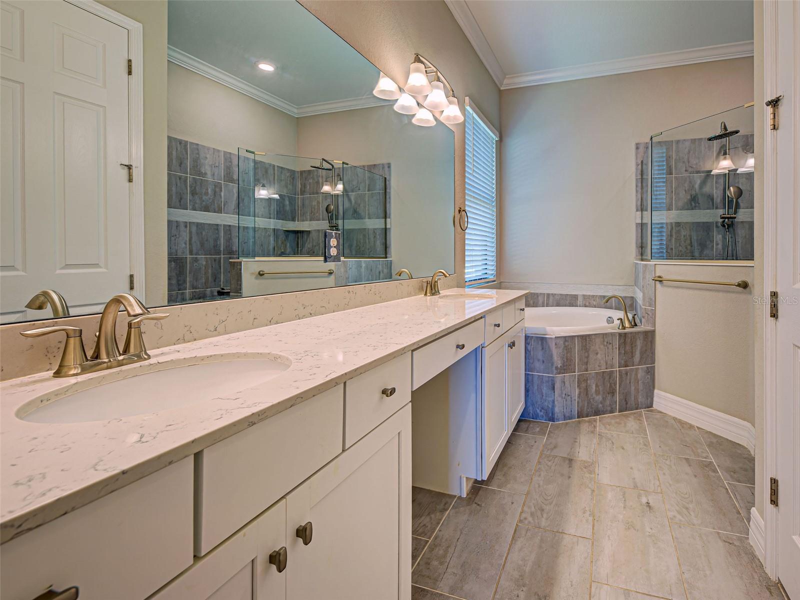 23415 WAVERLY CIR, VENICE, FL, 34293