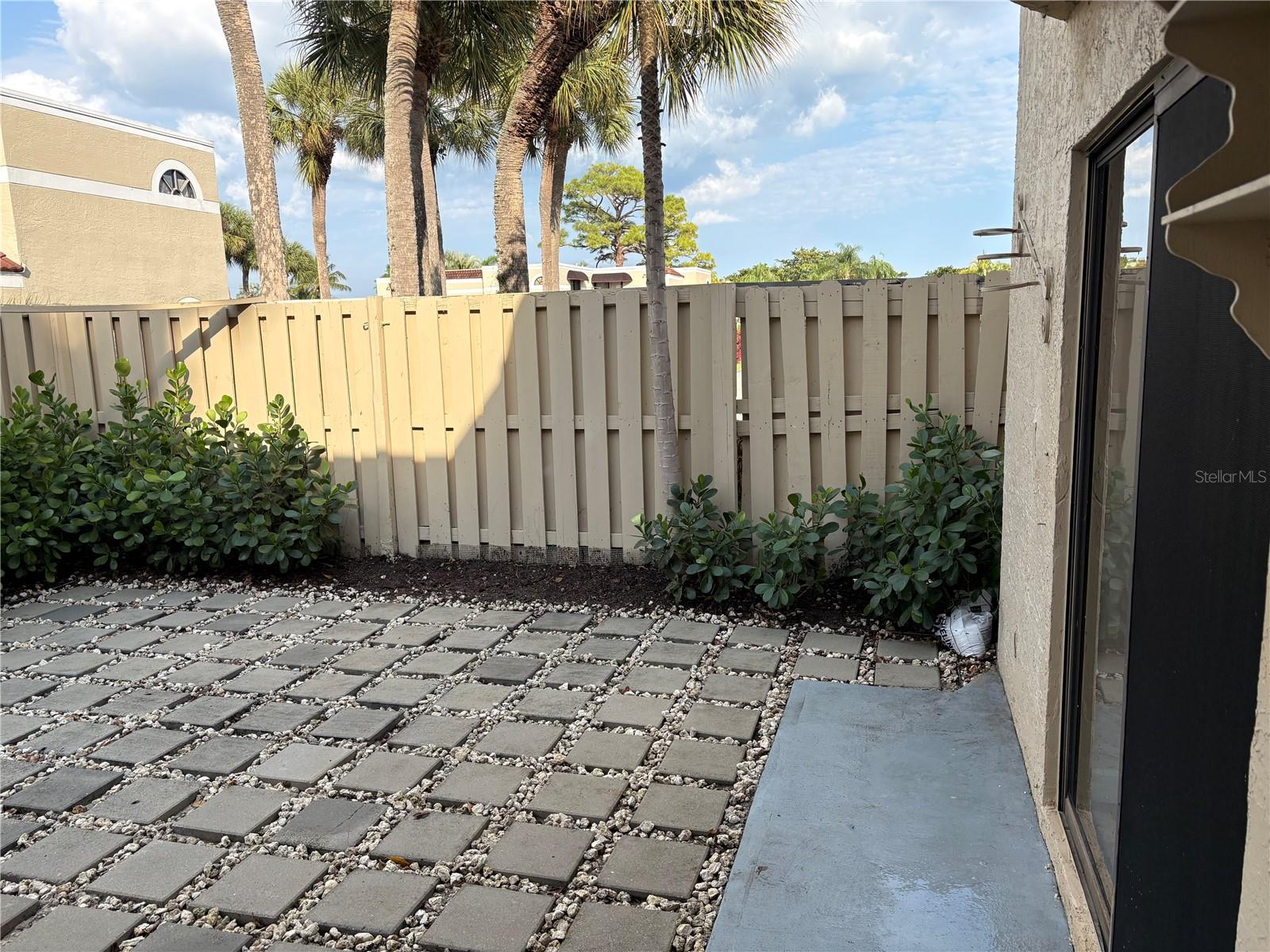 4075 VILLAGE DR #B, DELRAY BEACH, FL, 33445