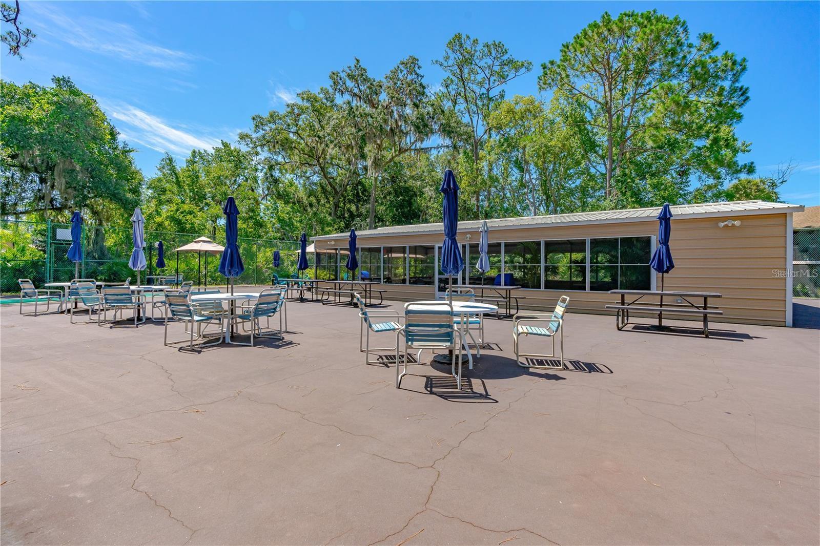 100 SWEETGUM WOODS CT #11D, DELTONA, FL, 32725