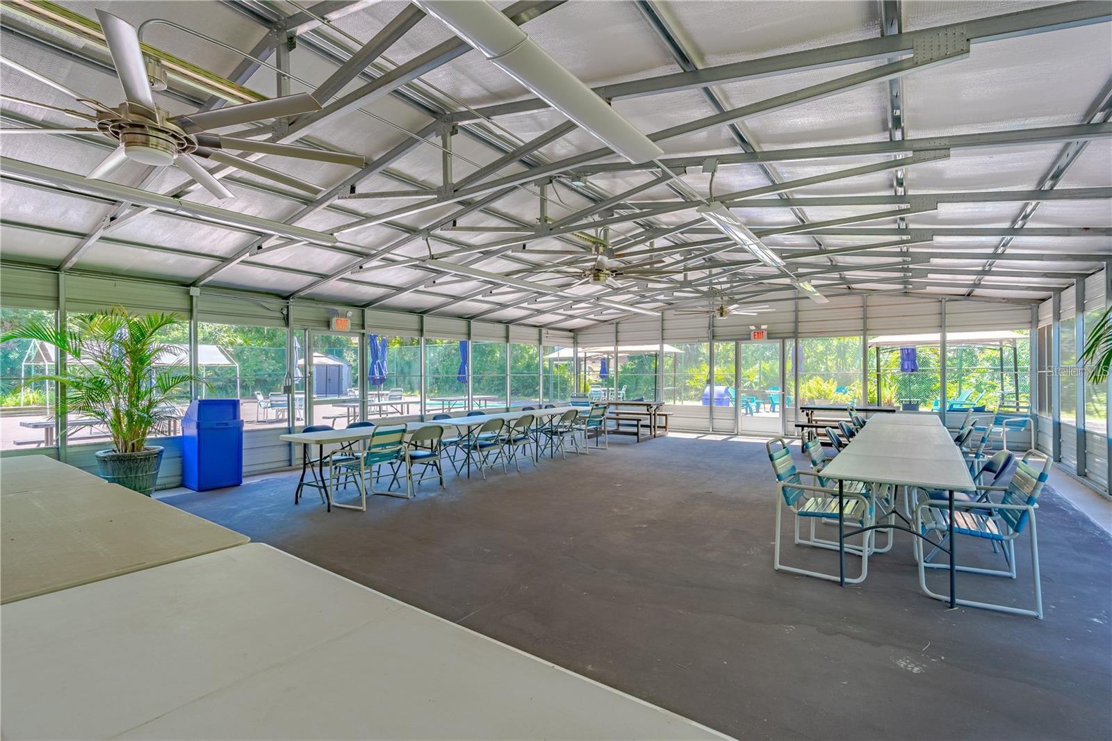 100 SWEETGUM WOODS CT #11D, DELTONA, FL, 32725