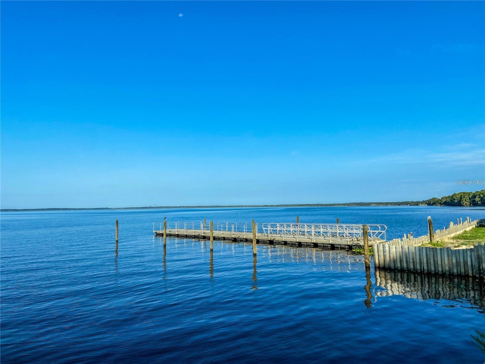 100 SWEETGUM WOODS CT #11D, DELTONA, FL, 32725