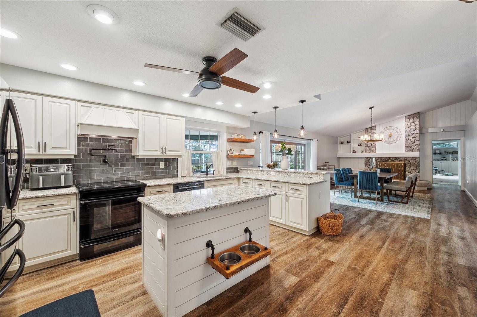 716 SAMANTHA DR, PALM HARBOR, FL, 34683