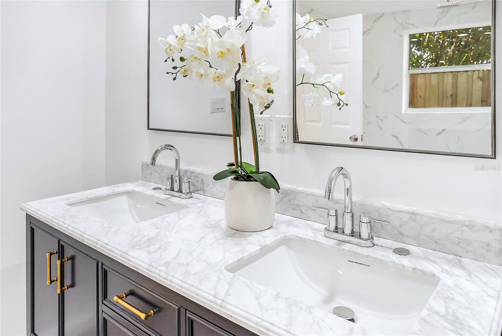 1300 MONTEGO LN, ORLANDO, FL, 32807