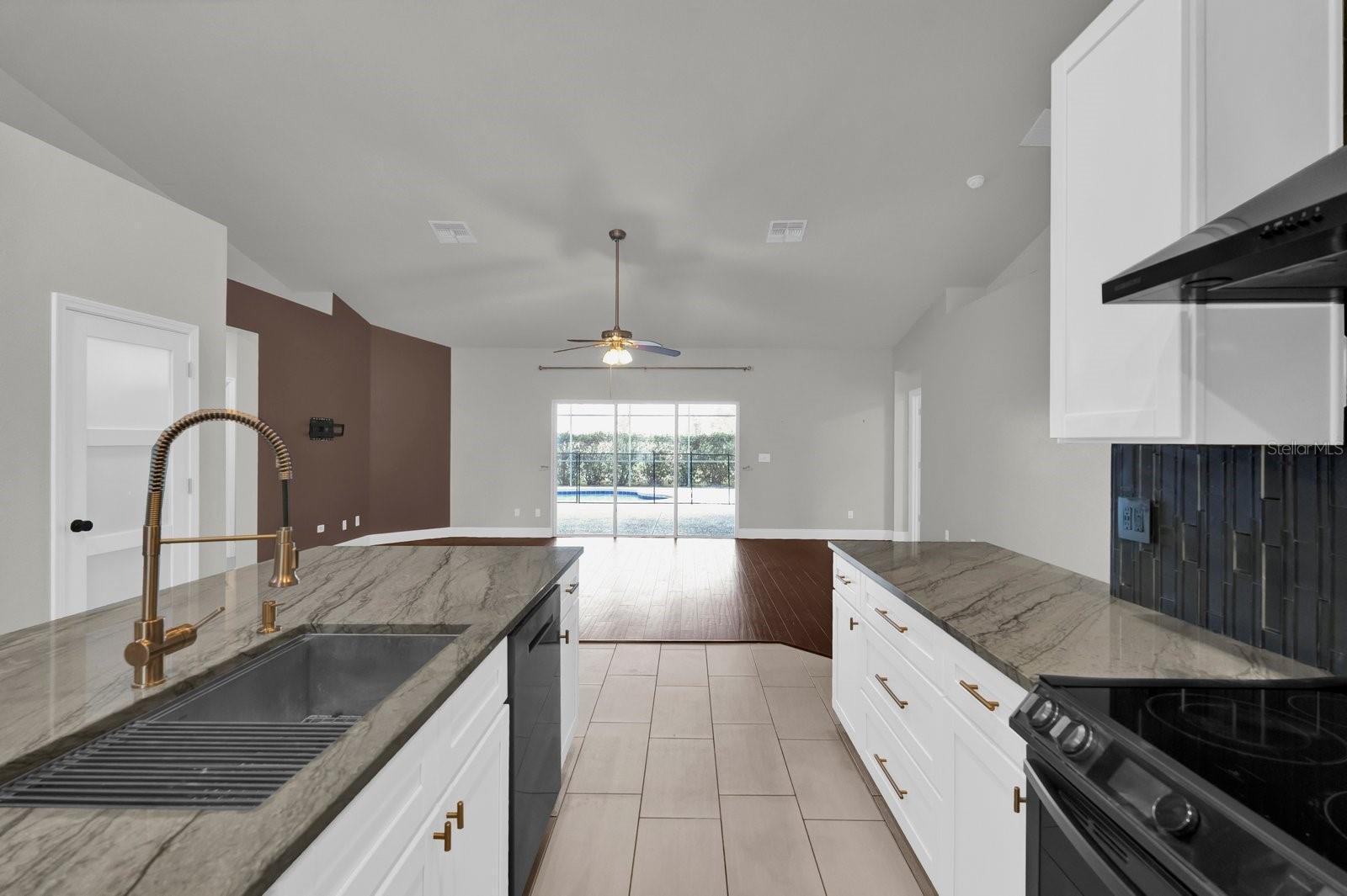 127 BLACKSTONE CREEK RD, GROVELAND, FL, 34736