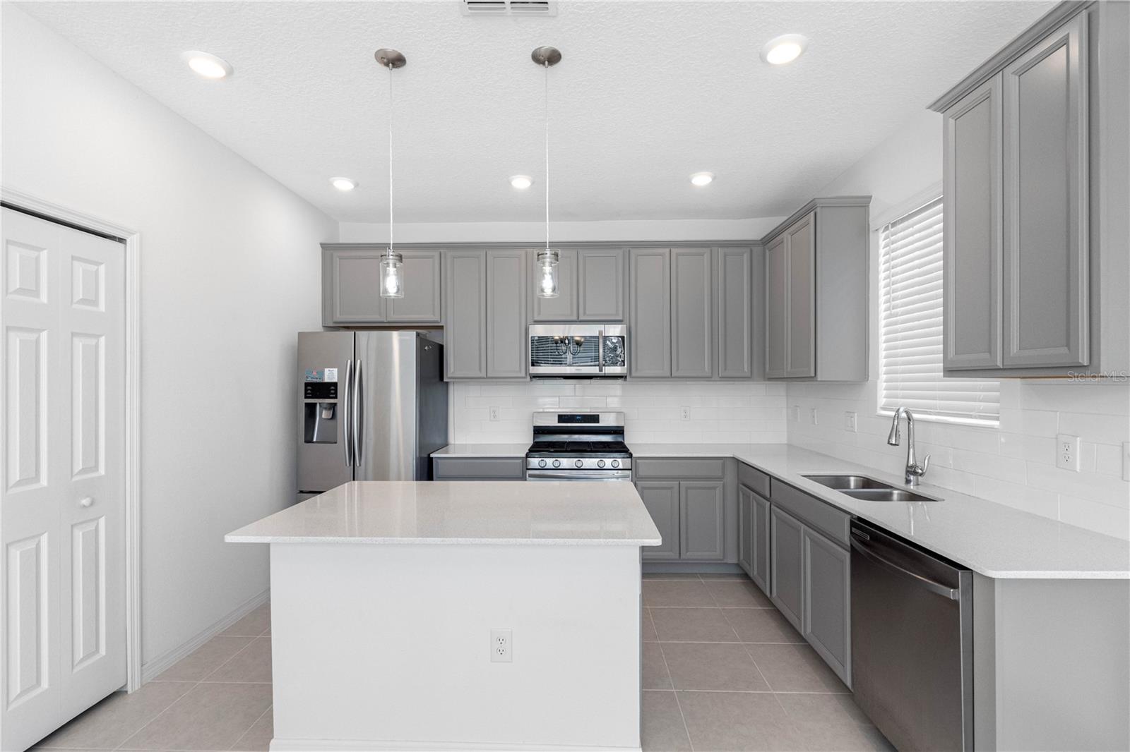 5786 SPOTTED HARRIER WAY, LITHIA, FL, 33547