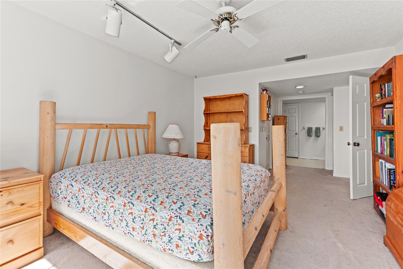 2462 KINGFISHER LN #J203, CLEARWATER, FL, 33762