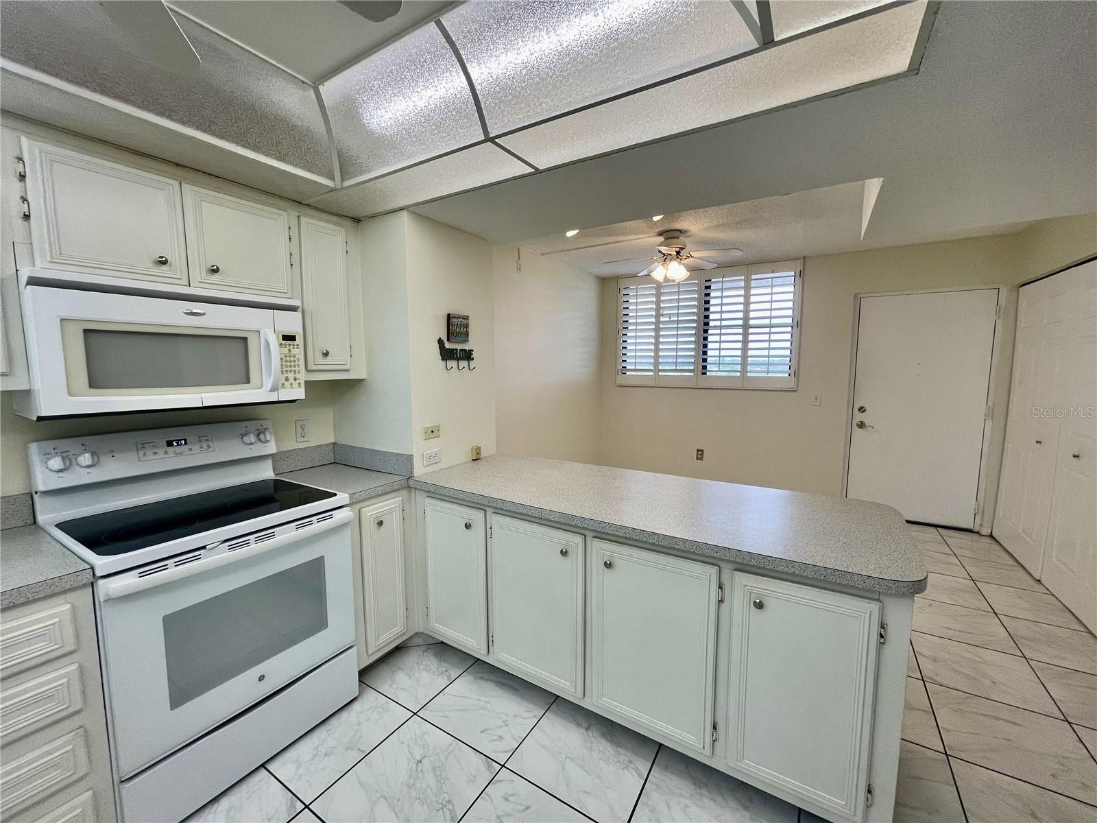 18304 GULF BLVD #610, REDINGTON SHORES, FL, 33708